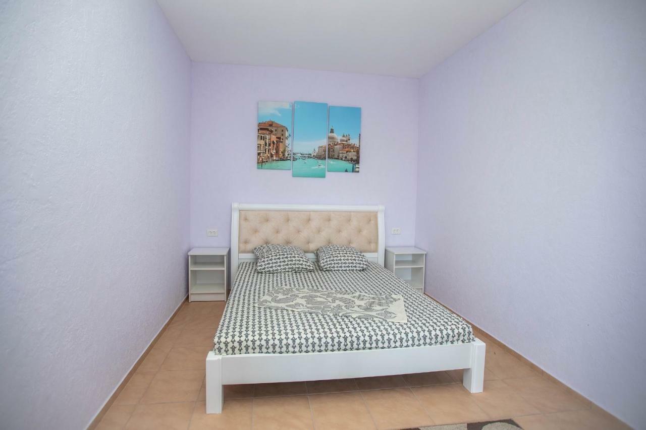 נמל זליזני Amalia Hotel מראה חיצוני תמונה