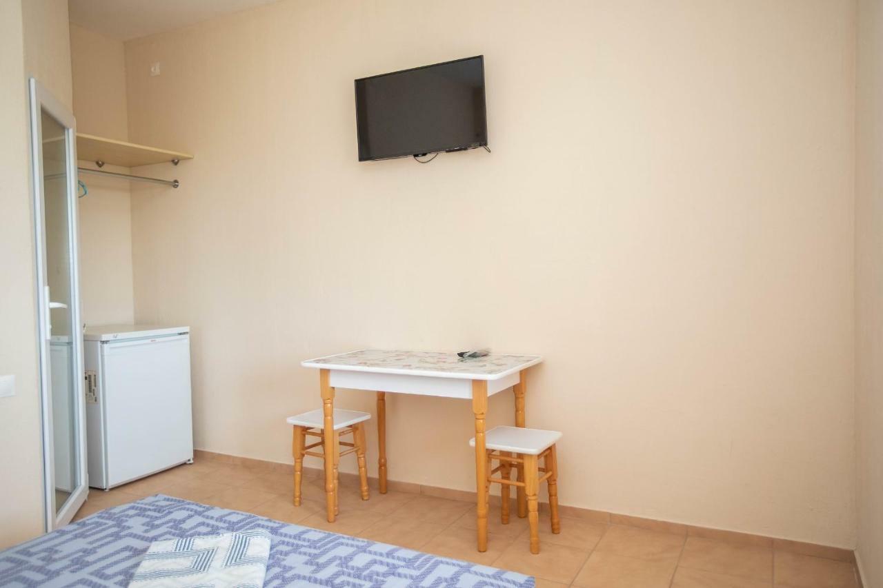 נמל זליזני Amalia Hotel מראה חיצוני תמונה